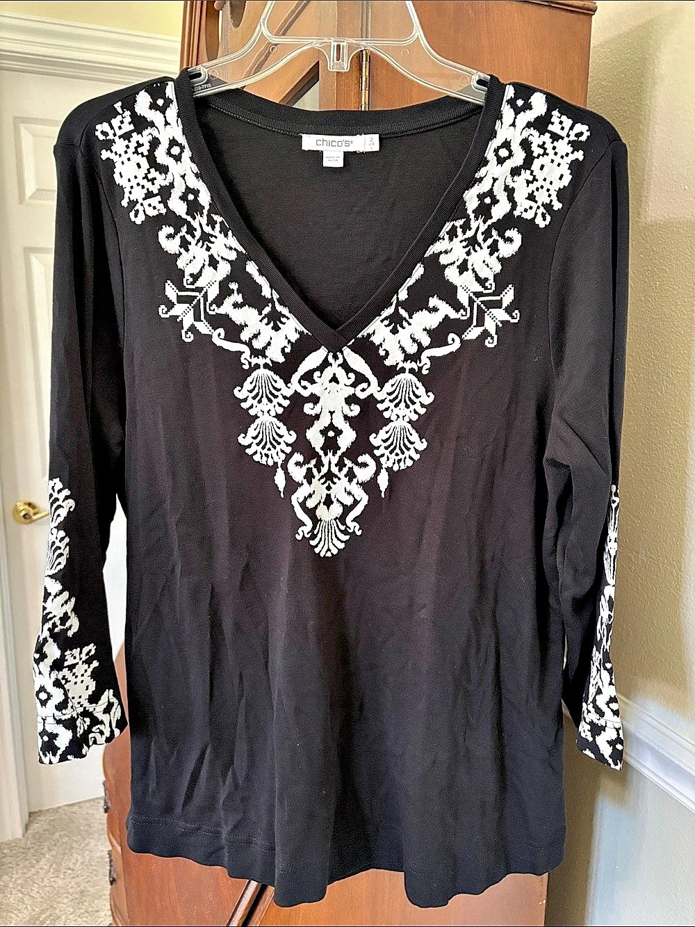 *Chico’s Floral Print Geometric Appliqué v-Neck Sleeves Tunic BOHO Beach Casual